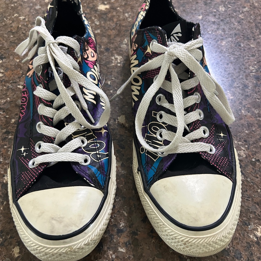 Converse Allstar women low top cat woman sneakers size 11